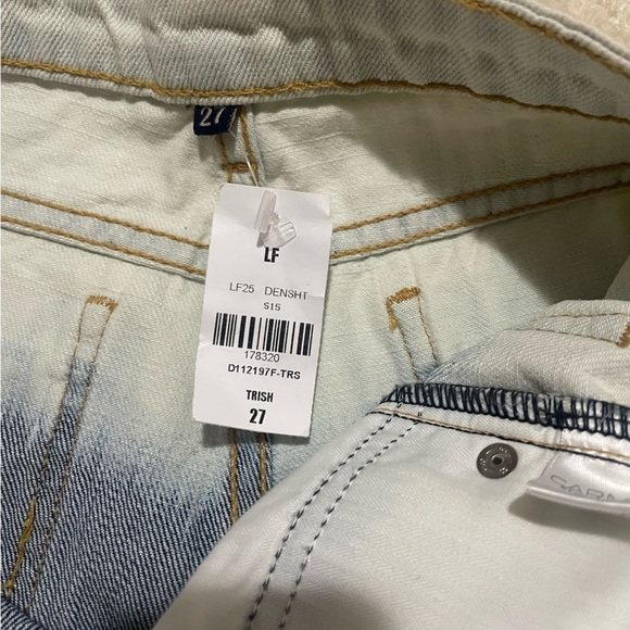 NWT CARMAR bleached distressed shorts US27 - Picture 5 of 6